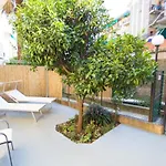 Grande Bilocale Con Posto Auto Privato E Giardino Lägenhet Varazze