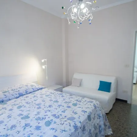 Grande Bilocale Con Giardino E Posto Auto Privato Comodo Al Mare Appartamento *