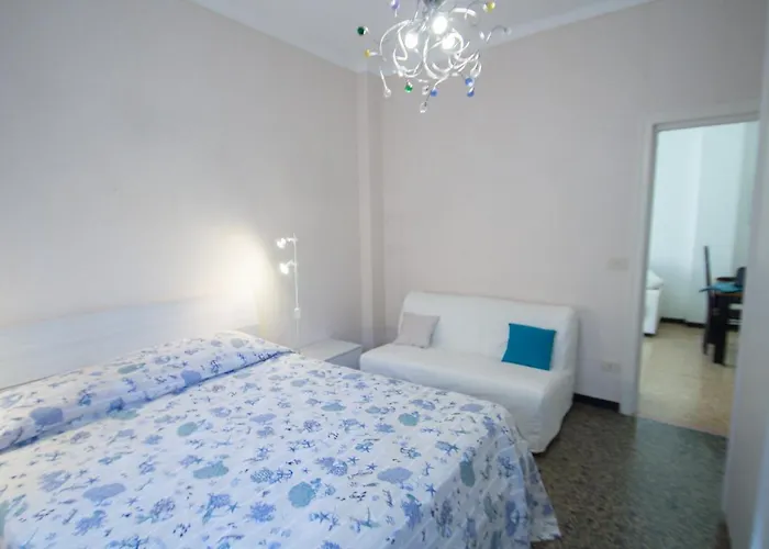 Grande Bilocale Con Posto Auto Privato E Giardino Apartment *